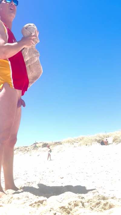 Pink hat cutie giving me a cheeky smile as she walked past