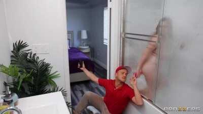 Big Tits Shower Trick