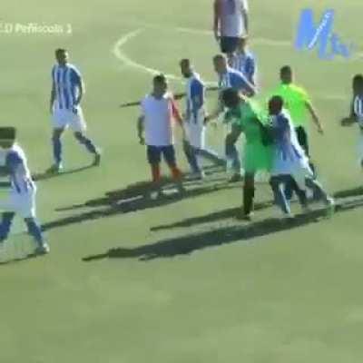 Goalkeeper scores goal a last-minute equalizer only to be scored against straight from kick-off