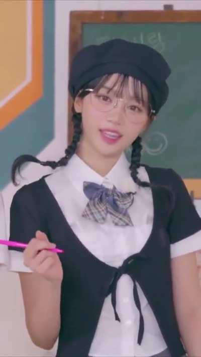 Chaewon is so cute & sexy 🥰