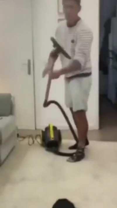 what the dog doing 🤔🤔