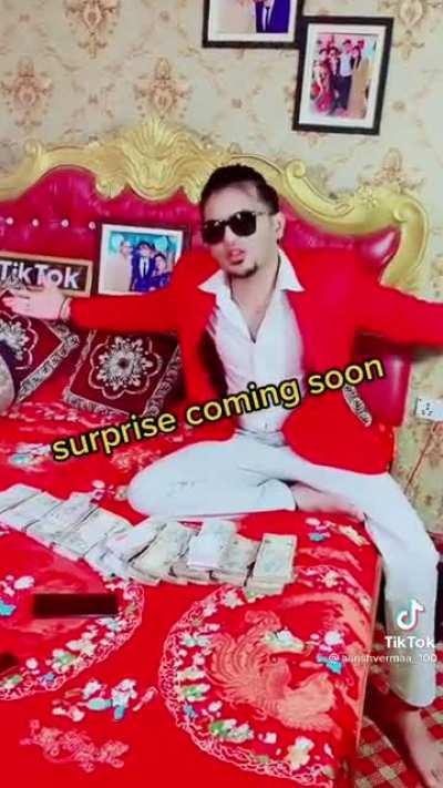 For some reason when I look at this guy I wanna throw up, so red🤮😍🙏