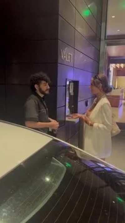 Slutty Tiktoker flashes Valet guy in public