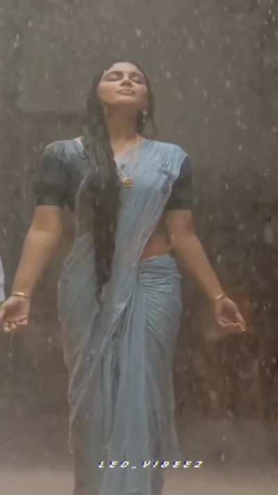 Samyuktha Menon hot