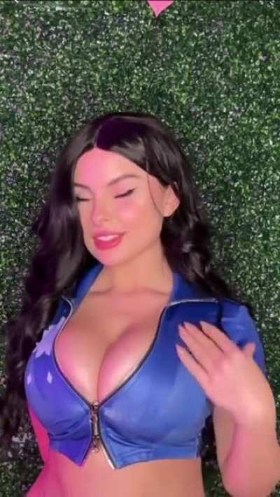 B,r,a,n,d,y. Renee comp nsfw end.