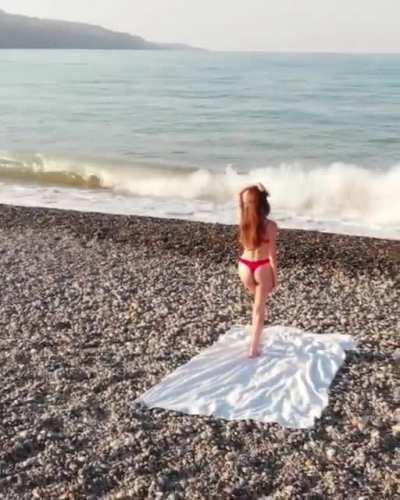 Ariadna on a Greek beach