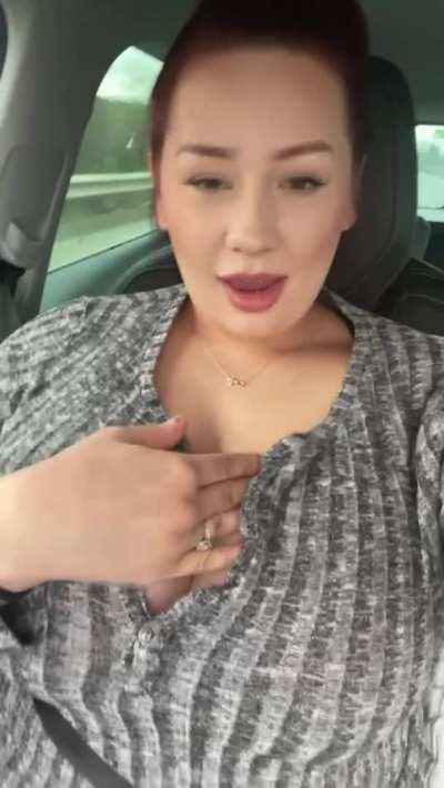 I thought you might like my car titty flash - [GIF] version :p