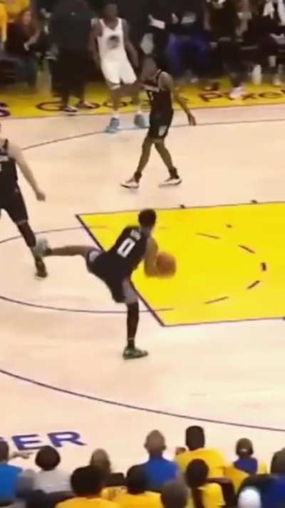 Malik Monk with crazy steal vs Warriors 🤯