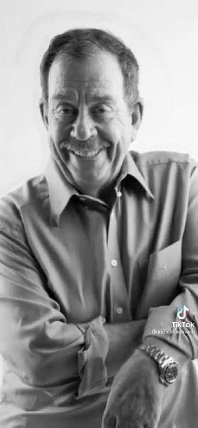 Γιατί είναι ο Μαμαλάκης ένα τόσο μεγάλο meme icon στην χώρα μας ;