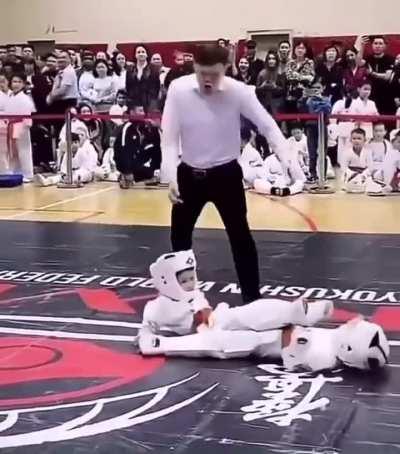 How to tell when a kid has older siblings