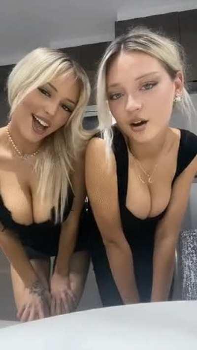 Big titty blondes - left or right? 🥵