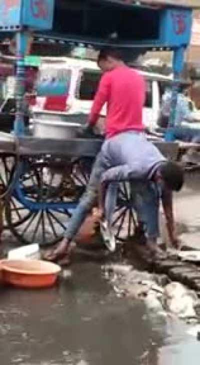 Ikkada tinnaka untadi mowa