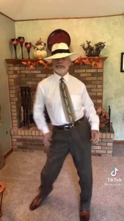 Chad cuts some epic shapes in an immaculate fit 🔥