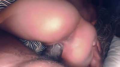 Slut wife screaming on BBC,the cuckold try to fucker later 😂