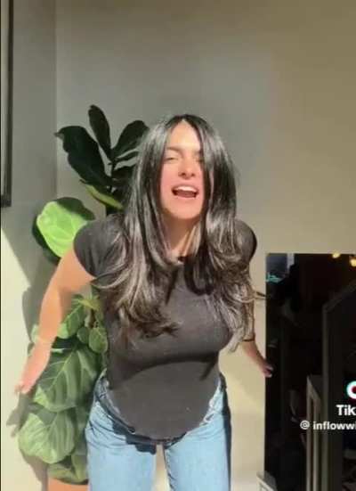 Tiktok @inflowwithalli