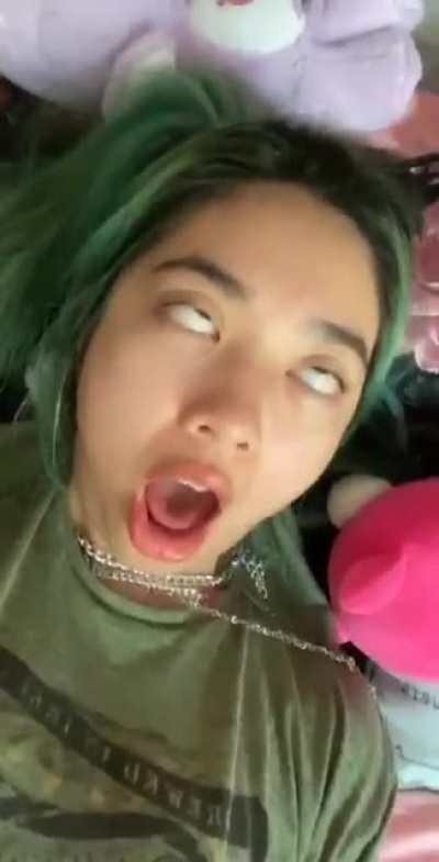 Ahegao while cumming w/ my new toy! (sound on)