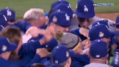 YOUR 2024 WORLD SERIES CHAMPIONS: THE LOS ANGELES DODGERS!