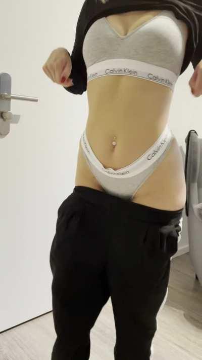 I want to fuck one lucky Redditor. Who wants to be the one?