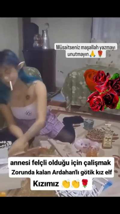 Average goth girl in Turkey: