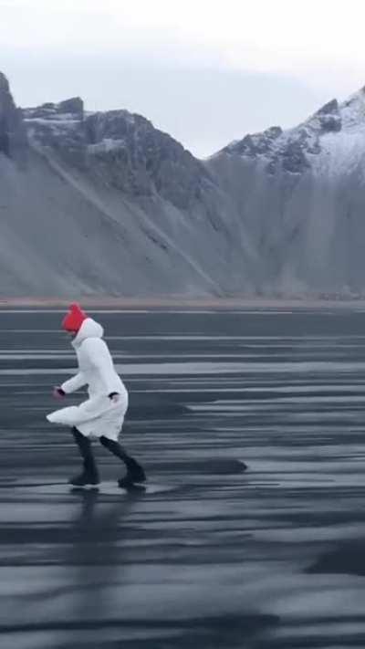 🔥 Sand Snakes in Iceland