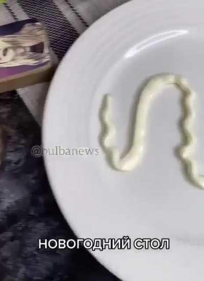 Новогодний стол.