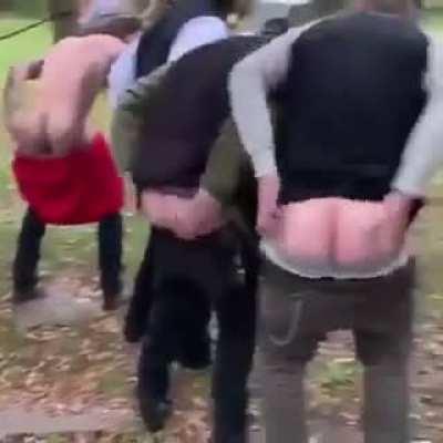 I can't stop laughing 😂