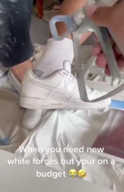 SLPT: can’t afford new kicks? Just spray paint them back to white! Bonus points if you’re wearing matching socks