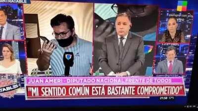 Ameri corta el teléfono justo cuando le preguntan qué opinaba de la ley que se estaba tratando en ese momento.