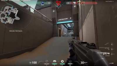 Omen play that proves you don't need good aim to play at mid-high level