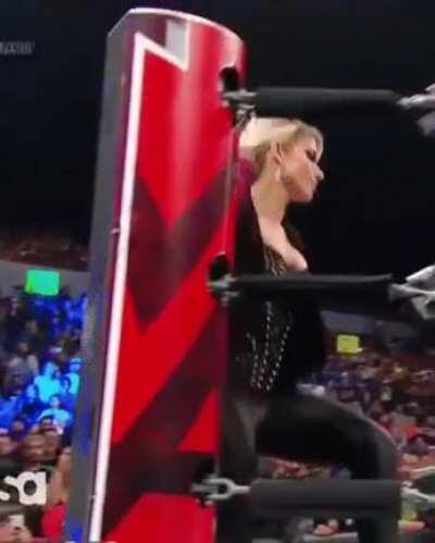 Loved when Lexi dressed as a corporate figure 😍