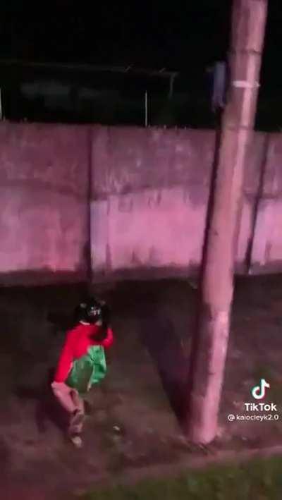 Chiquinha does a 360it