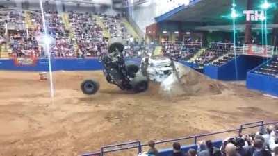 What a skill driver 😍😍