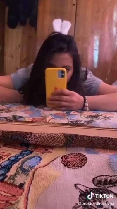 Such a hot way to make that butt appear on screen