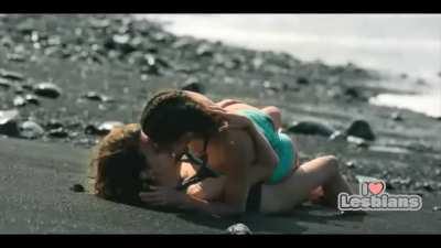 Amaia Aberasturi & Begona Vargas (Welcome to Eden - s01e08)