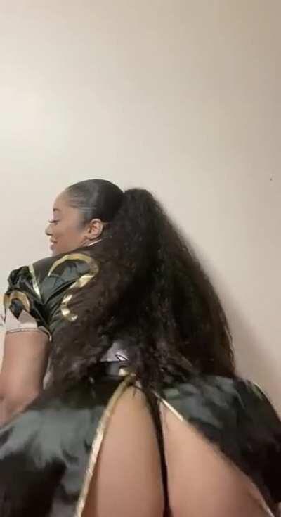 Dont know what she doing 😂