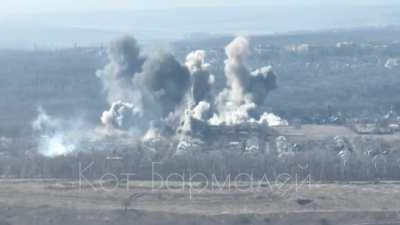 RU POV: Russian FAB bombs fall on Chasiv Yar