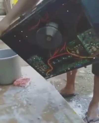 Sábado é dia de dar banho no Pc