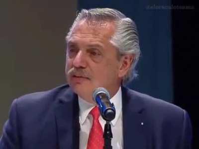 Alberto Fernandez en estado de ebriedad