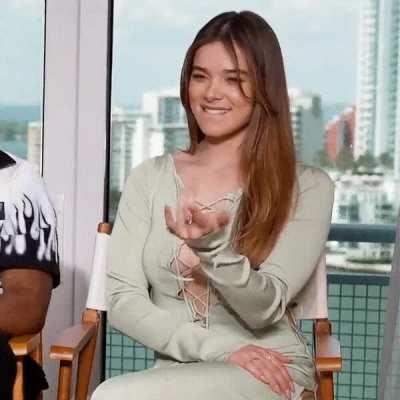 Hailee Steinfeld is such a tease