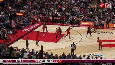 [Highlight] Cedi Osman called for the offensive foul on the hard screen with 35 seconds remaining