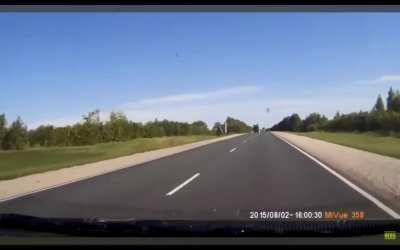 Russia: Hundai Solaris skids into ITECO semi truck at 190 KMP