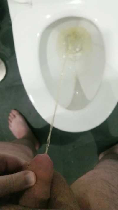 (26) First time posting my piss🙈🩷