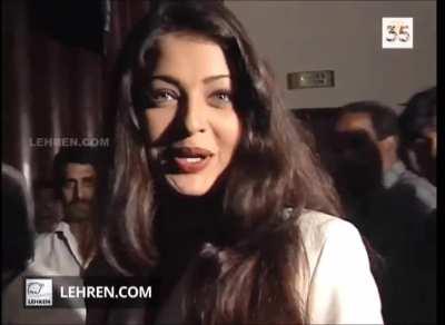 Aishwarya Rai at the premiere of Jeans in 1998.