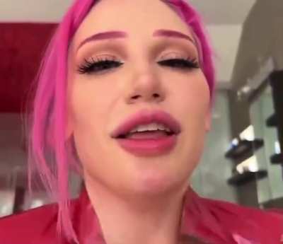 Lily Lou uses her big tits and mouth