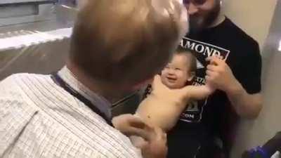 InSaNe DoCtOr StAbS iNfAnT tO DeAtH WhiLe FaThEr WaTcHes