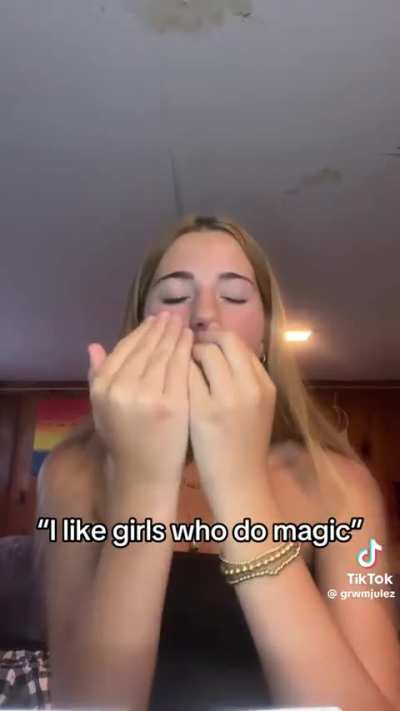 Watch this girls magic
