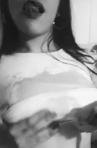 🔥🔥 do you like my boobs? I love playing with them... I have only and 🔥 WITH MY SISTER 🔥 we make content for you together. below is the link 🔥🔥🔥