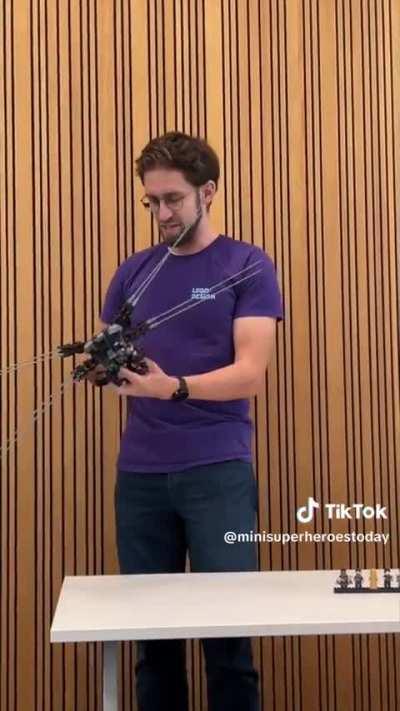 Hands on with the Lego Ornithopter.