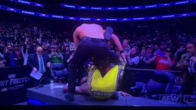 The AEDub announce table is the real unprofessional and cancer!!!!!!!!!!!! Banish the table!!!