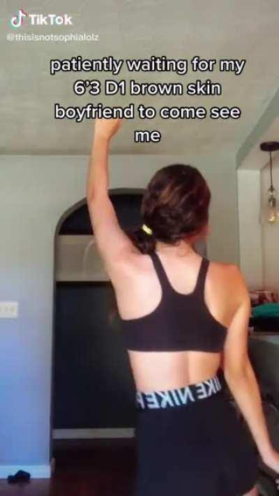 Cutie Waiting Dro Her Black Boyfriend👸🏻